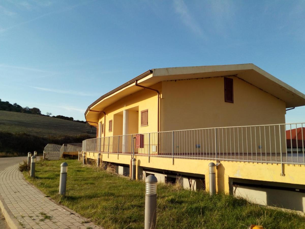 Hotel Bena E Traes Laerru Zewnętrze zdjęcie
