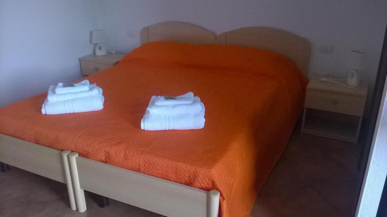 Hotel Bena E Traes Laerru Zewnętrze zdjęcie