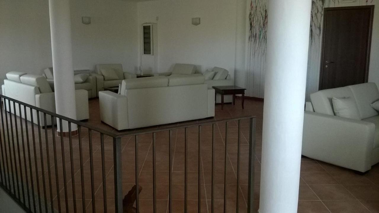 Hotel Bena E Traes Laerru Zewnętrze zdjęcie