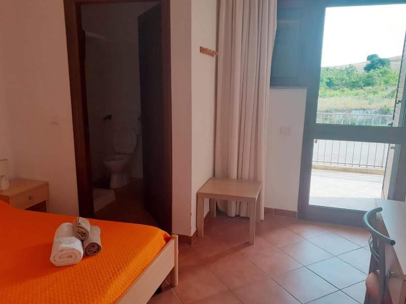Hotel Bena E Traes Laerru Zewnętrze zdjęcie